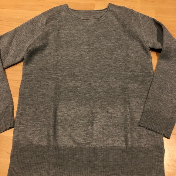 Grey sweater - Picture 1 of 3